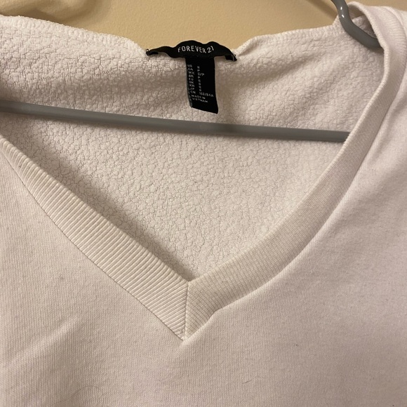 Cropped Sweatshirt - Forever 21 - Picture 2 of 5